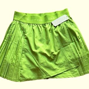 NWOT Neon green active wear skirt L
